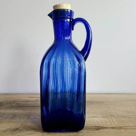 Cobalt blue ribbed glass bottle/jar/decanter with cork stopper. - Picture 1 of 12